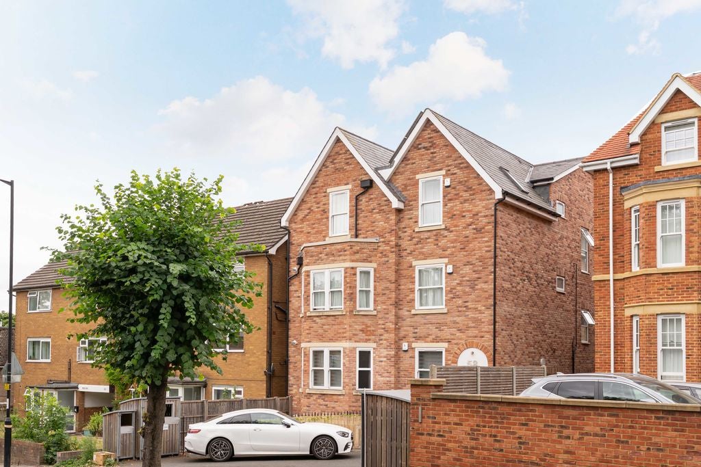 Flat South Park Hill Road in Greater London