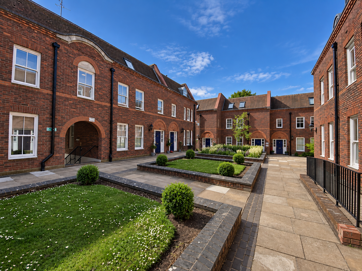 Flat Nelson Terrace in Aylesbury