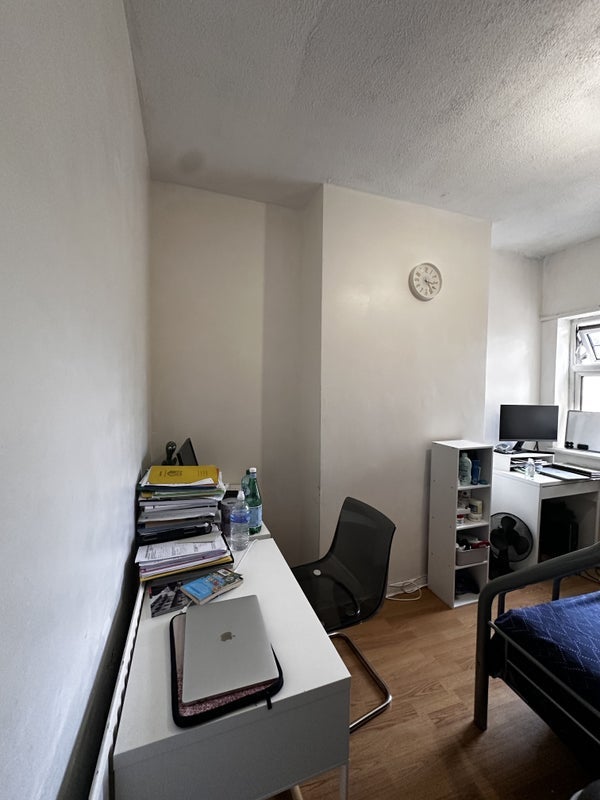 Room St Mary's Road in Greater London