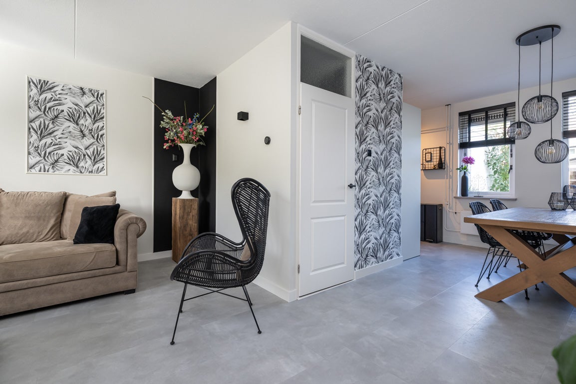 Tussenwoning te koop: Molenzicht 145, Dirksland