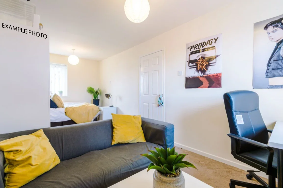 Flat Gemini Road in Salford