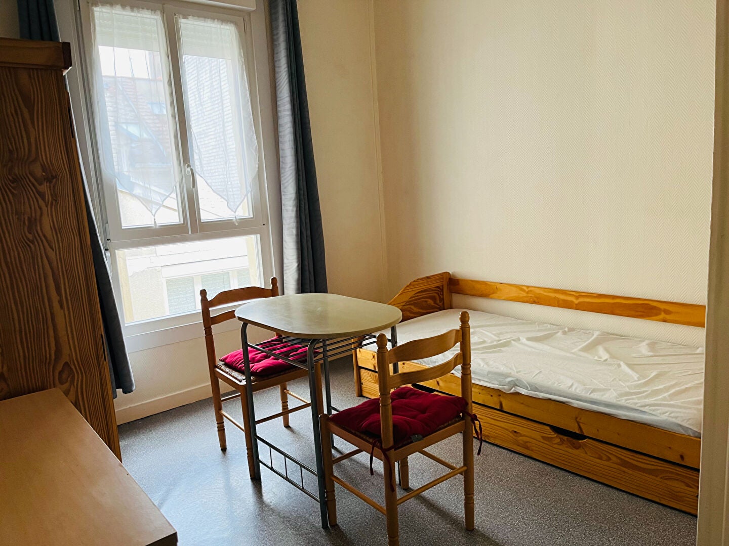 Chambre Rue du Gouvernement à Saint-Quentin