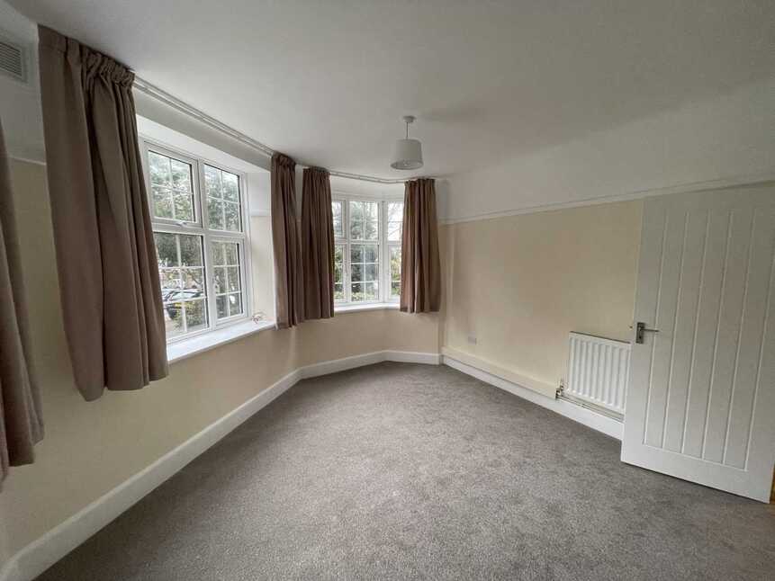 Flat Vale Road in Bournemouth