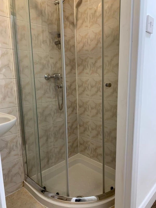 Room Broadlands Road in Greater London