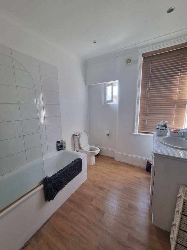 Room Rushcroft Road in Greater London