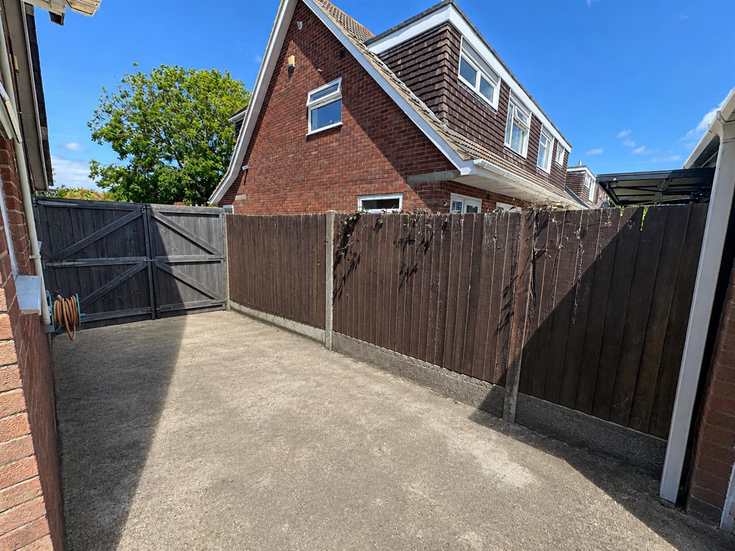 House Lennox Close in Gosport