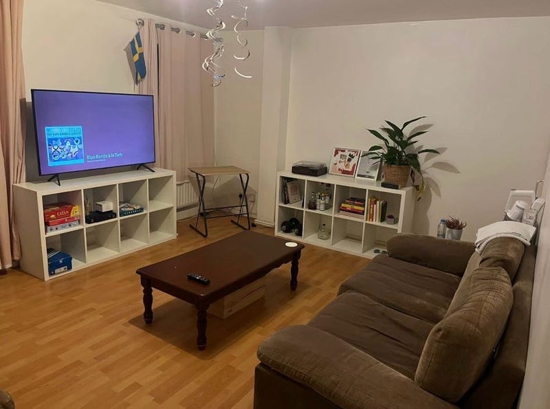 Room Laburnum Street in Greater London