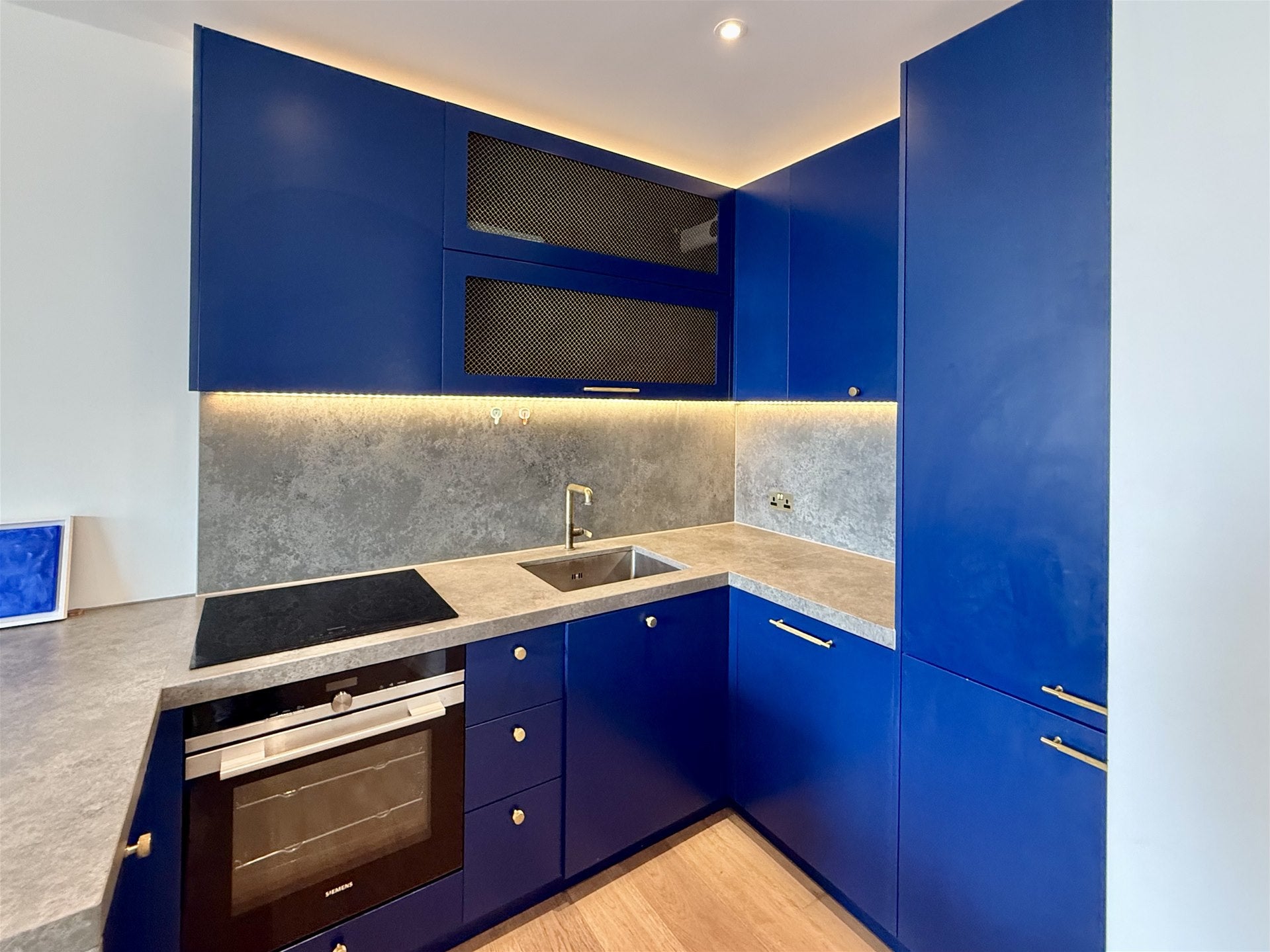Flat Orchard Place in Greater London