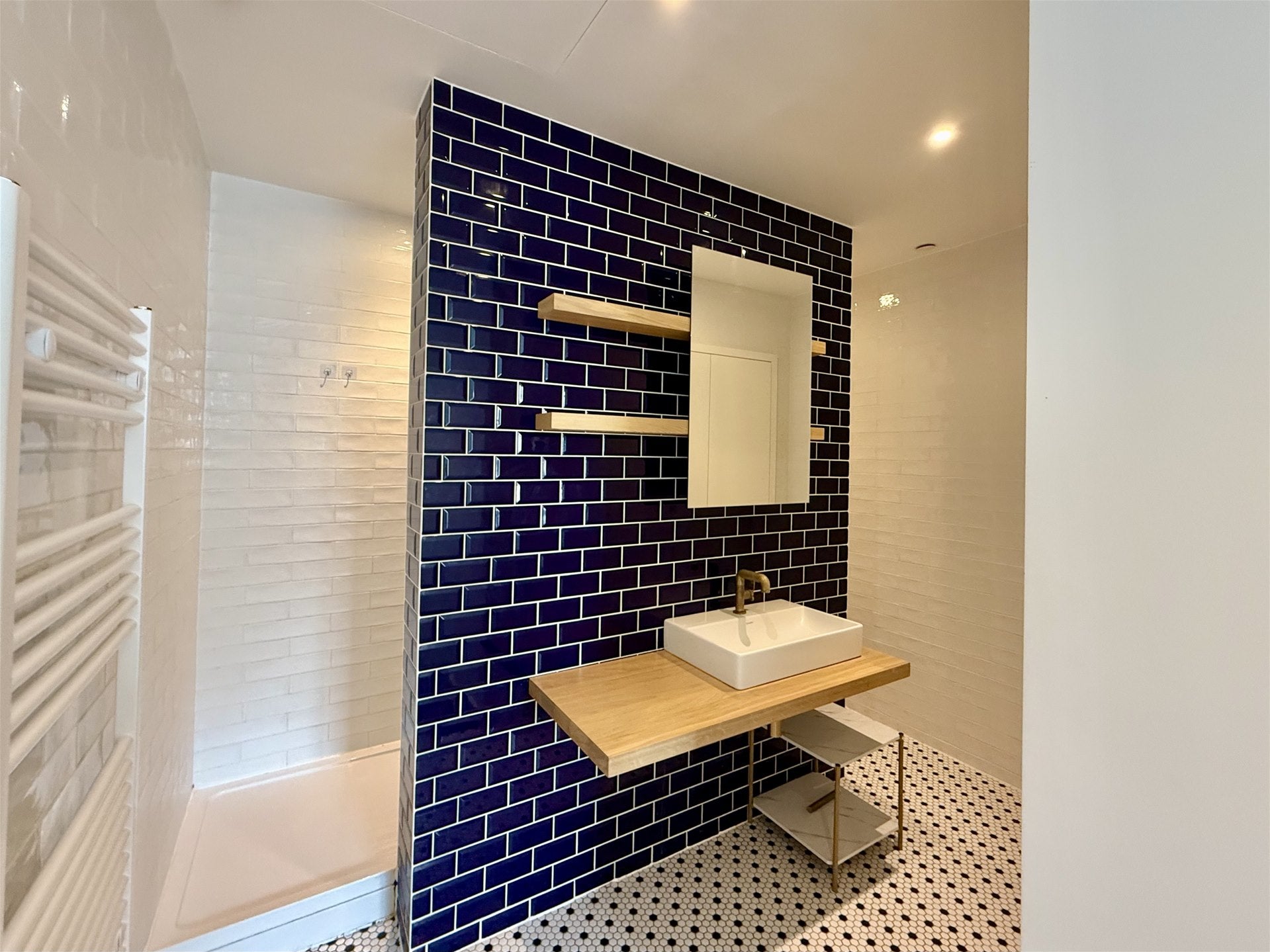 Flat Orchard Place in Greater London
