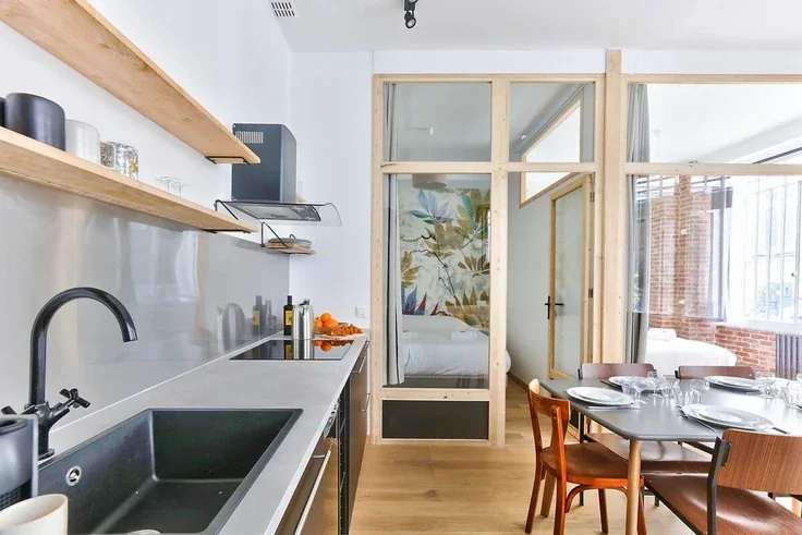 Flat Rue du Faubourg Saint-Denis in Paris