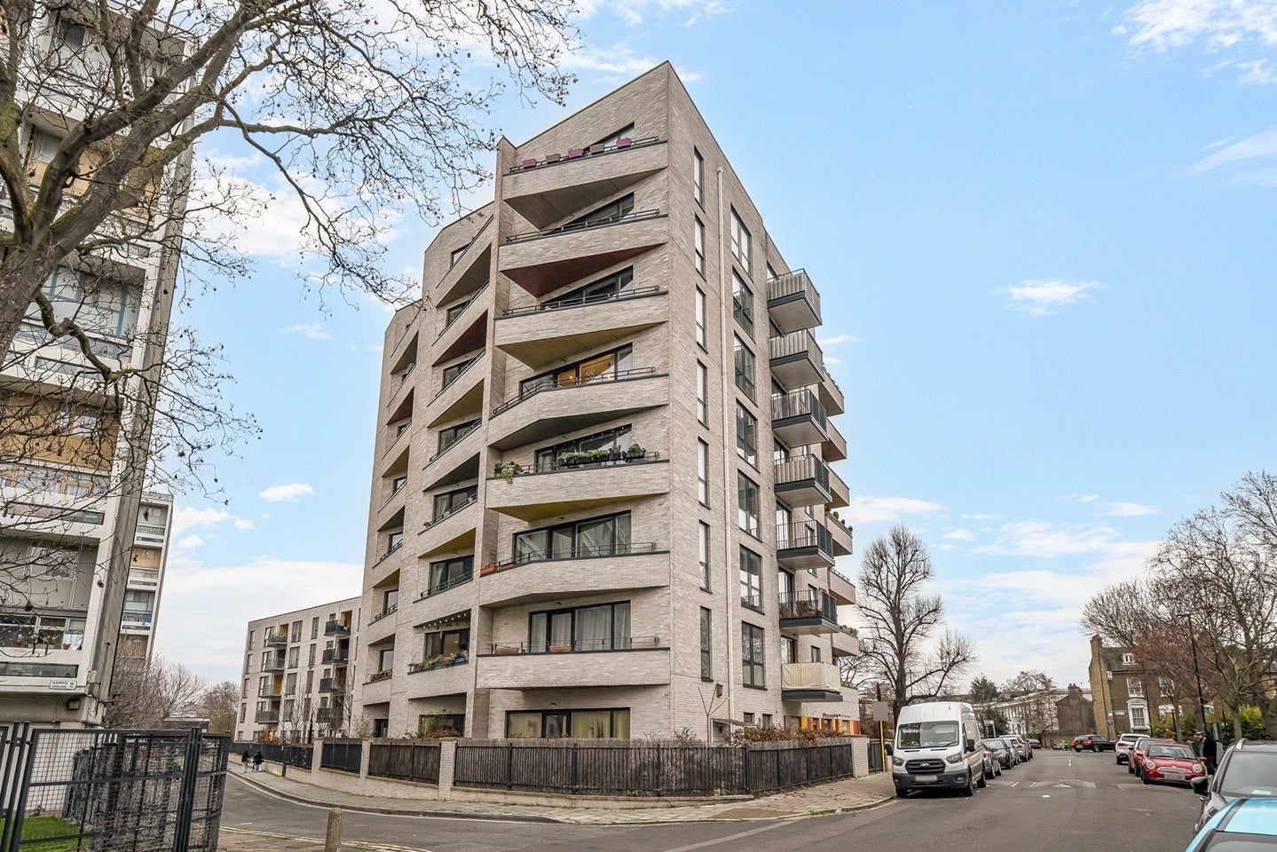 Flat St James's Crescent in Greater London