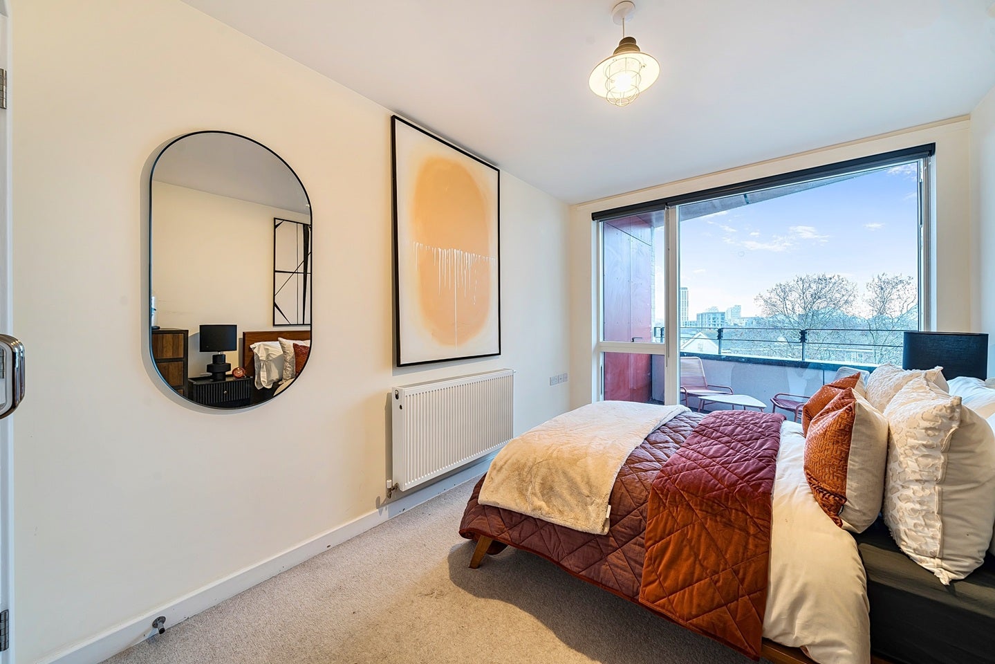 Flat St James's Crescent in Greater London