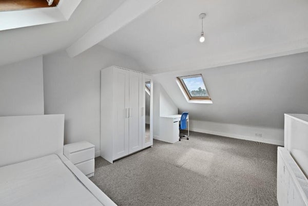 Room Ecclesall Road in Sheffield