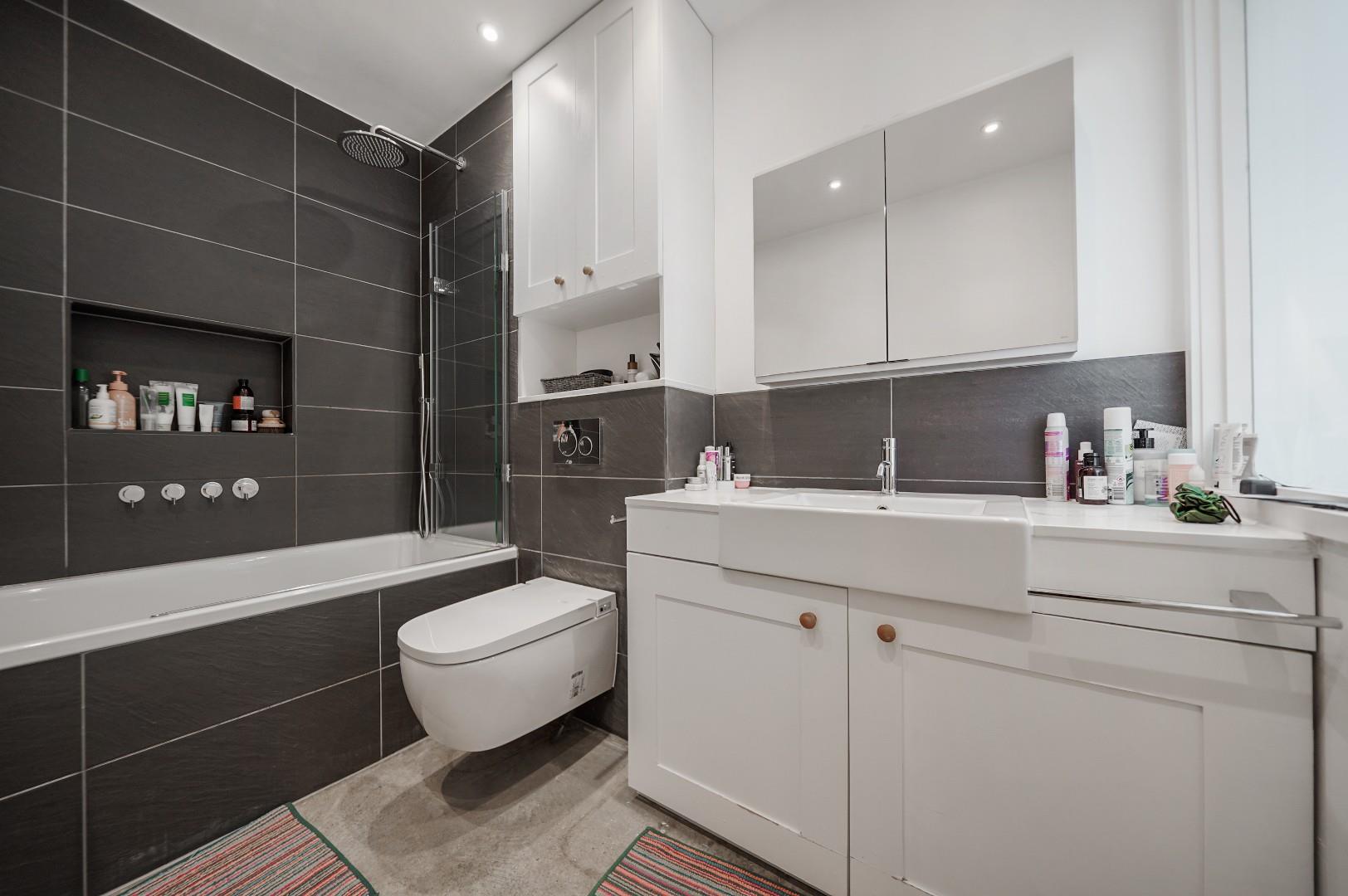 Flat Shepherdess Walk in Greater London