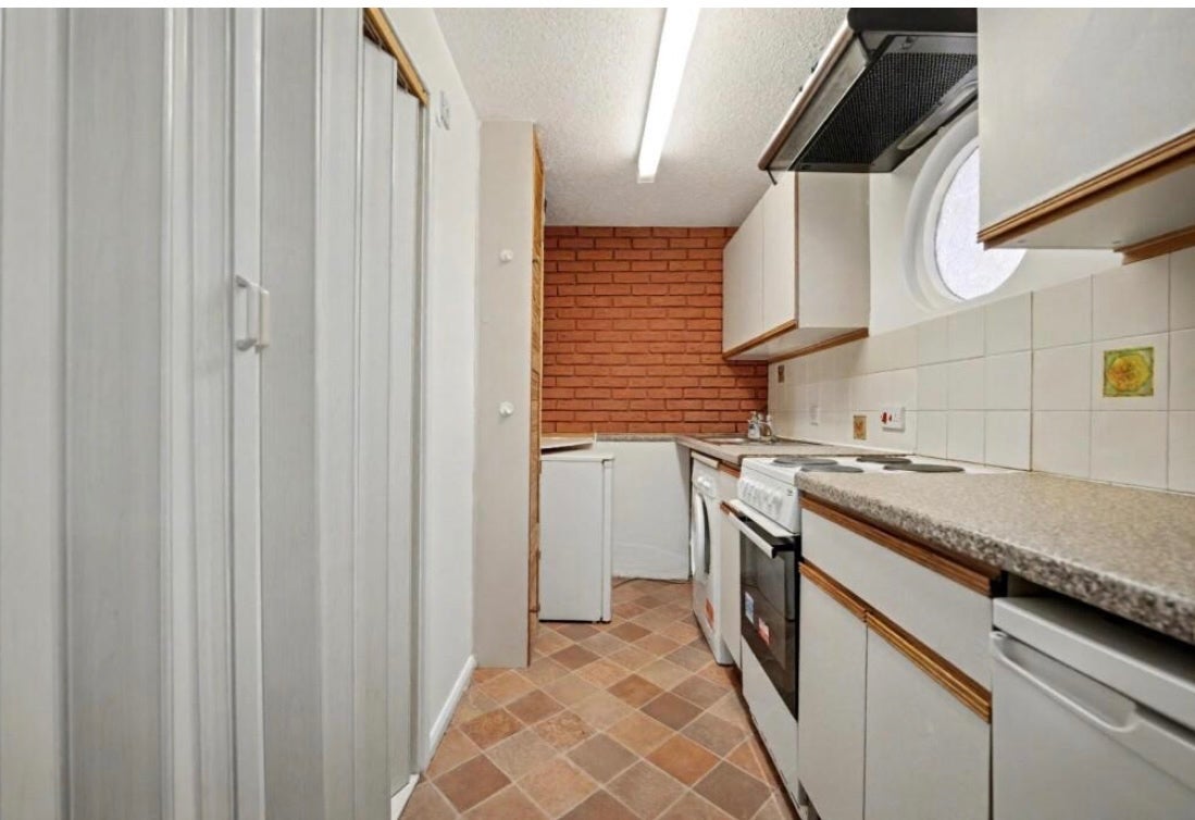 Flat Ravensthorpe Drive in Charnwood