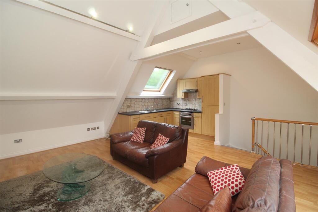 Flat Gelli Terrace in Abertridwr