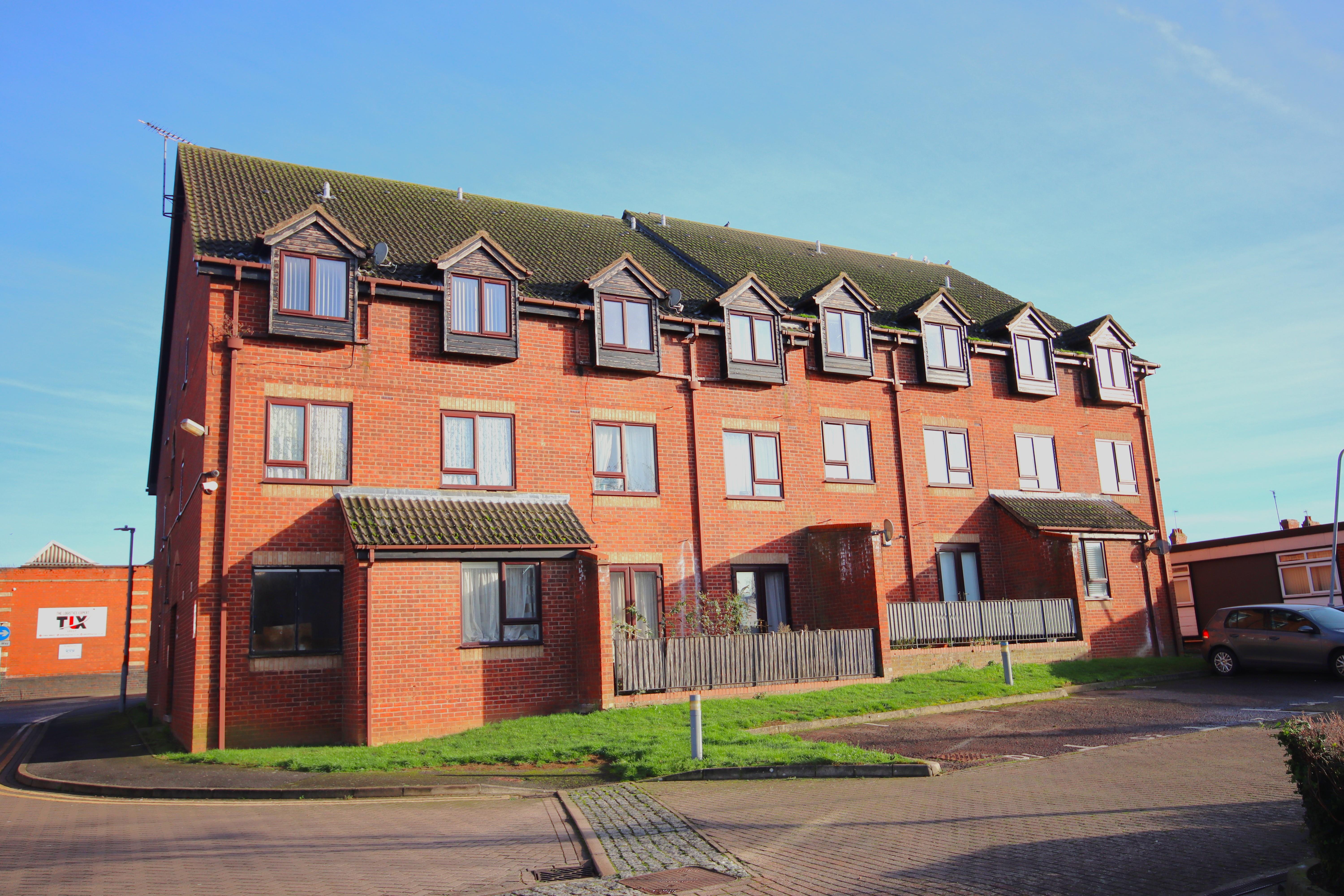 Flat Rectory Road in Rushden