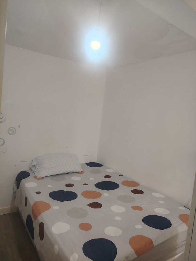 Flat Lewisham Way in Greater London