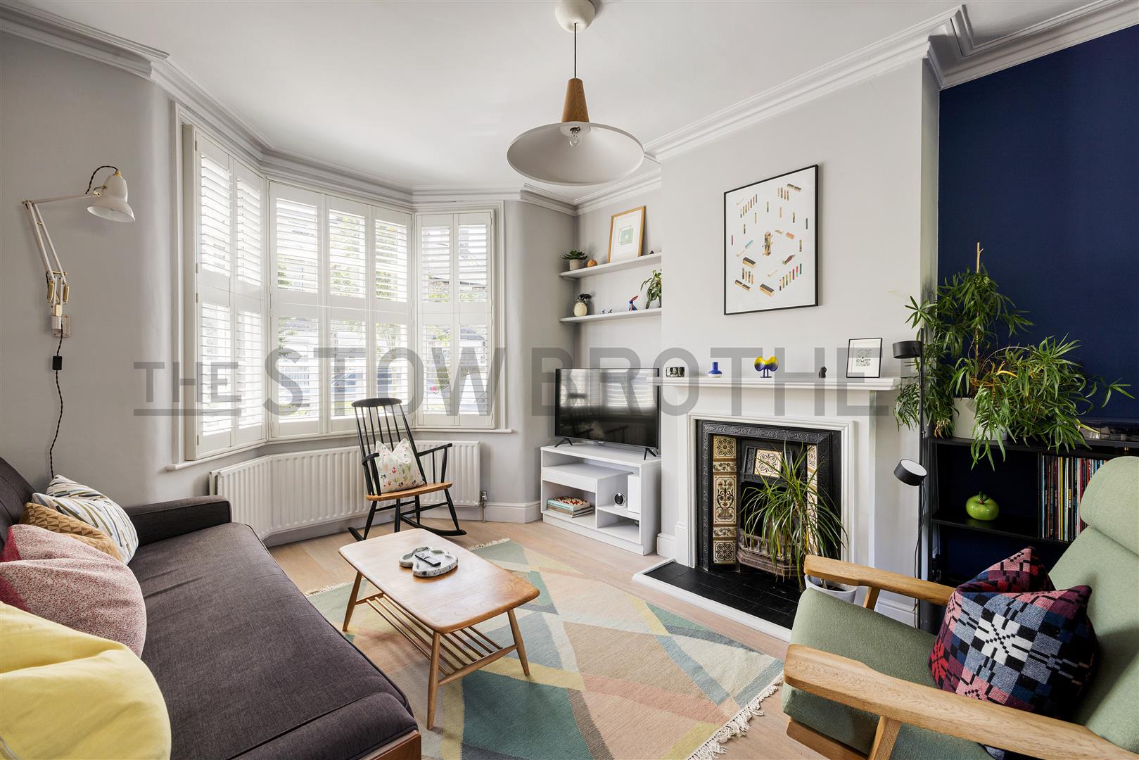 House Kenilworth Avenue in Greater London