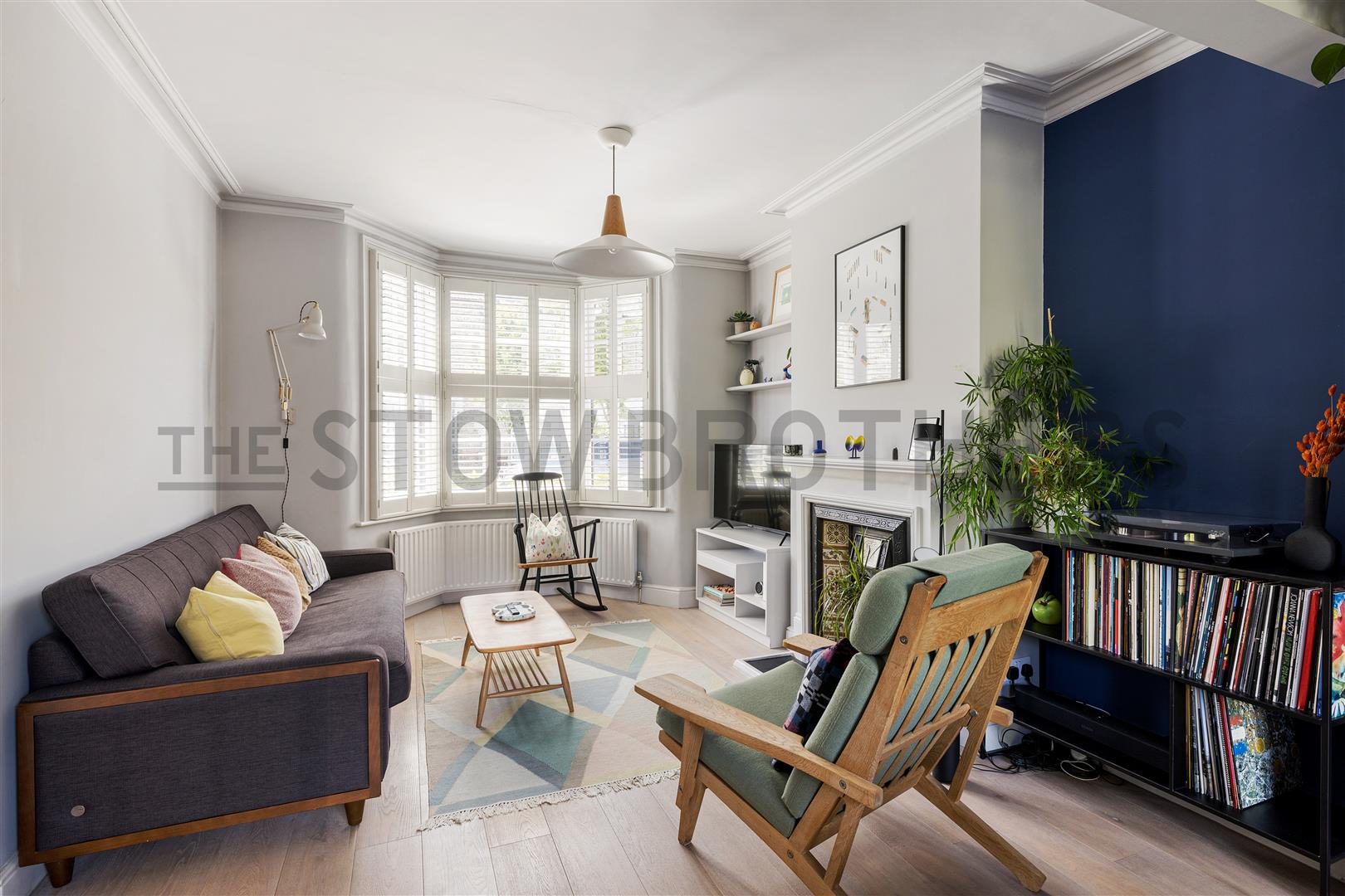 House Kenilworth Avenue in Greater London