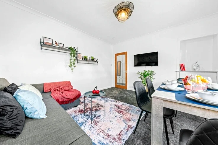 Flat Oxford Street in Coatbridge