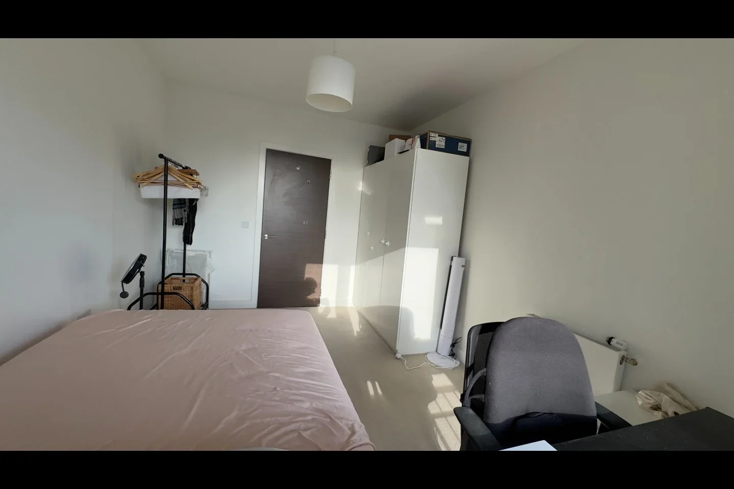 Room New Village Avenue in Greater London