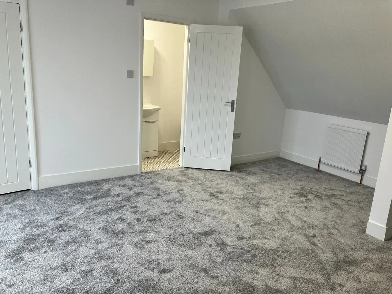 Flat Upper Elmers End Road in Greater London