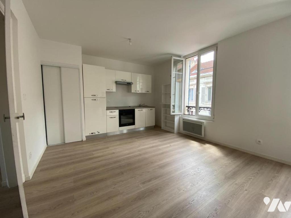 Flat Rue Croix Saint-Marc in Reims