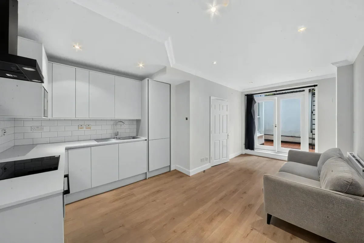 Flat Draycott Place in Greater London