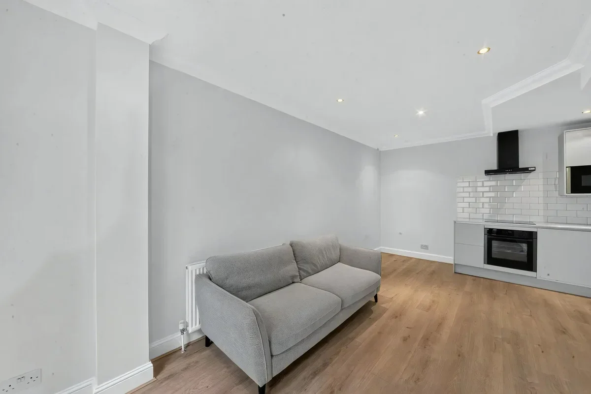 Flat Draycott Place in Greater London