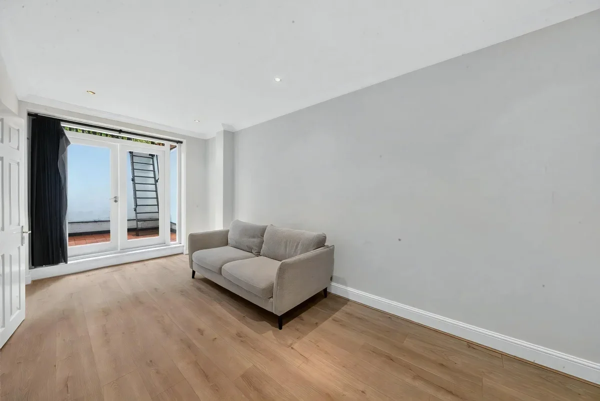 Flat Draycott Place in Greater London