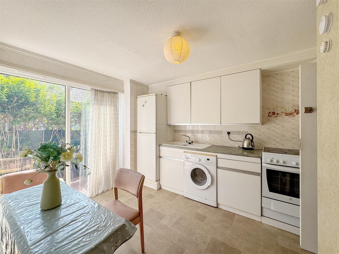 House Gillison Walk in Greater London