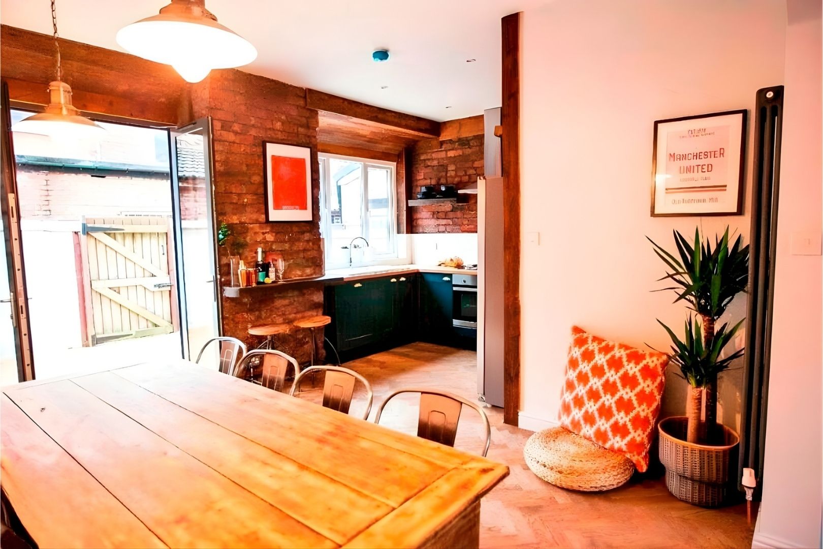 Flat Deyne Avenue in Manchester
