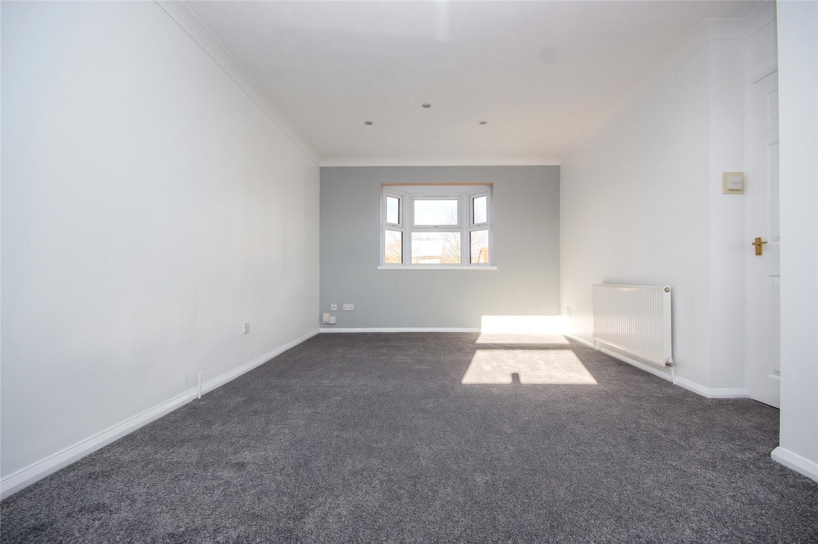 Flat Gallivan Close in Bristol
