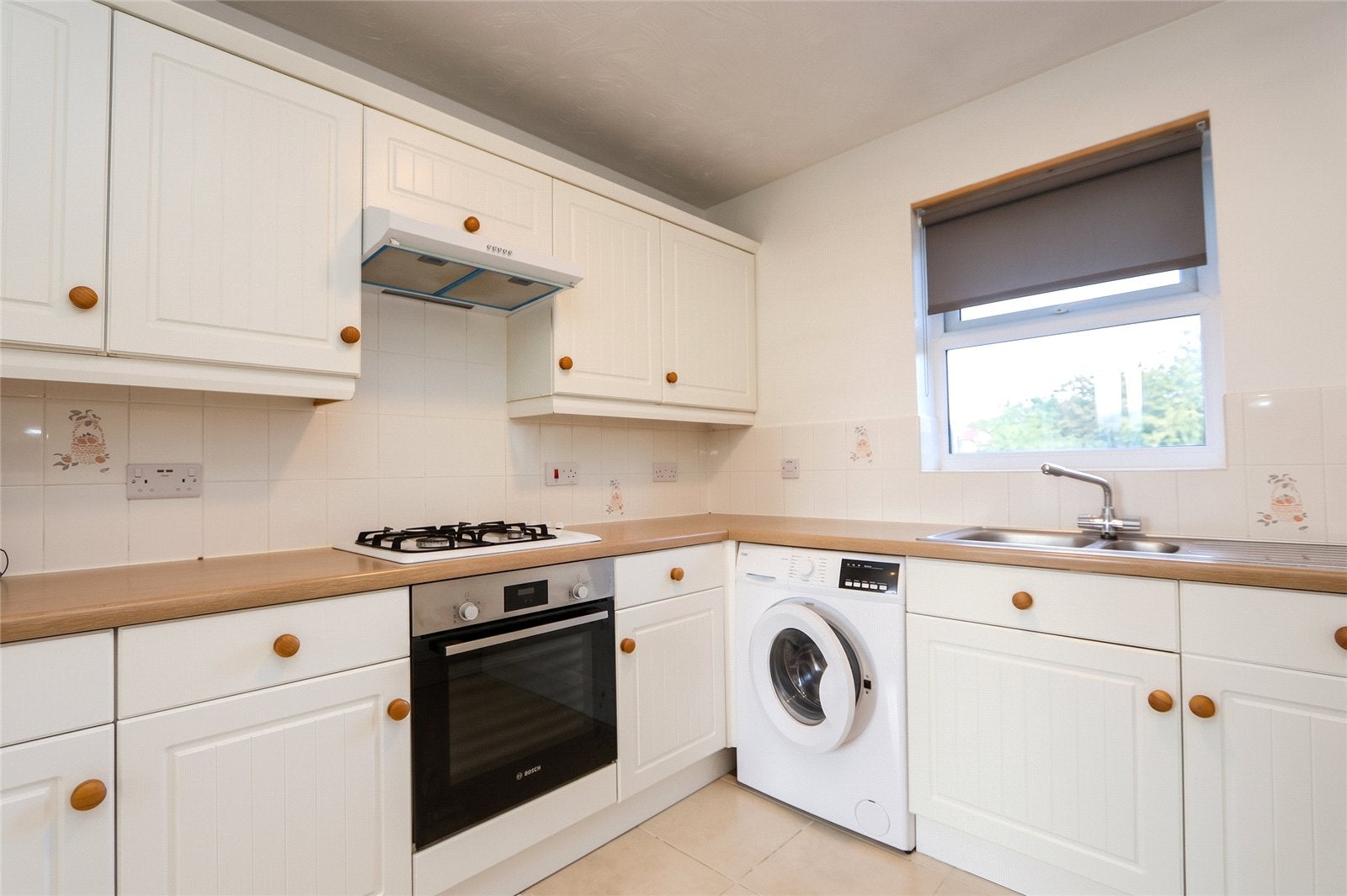 Flat Gallivan Close in Bristol