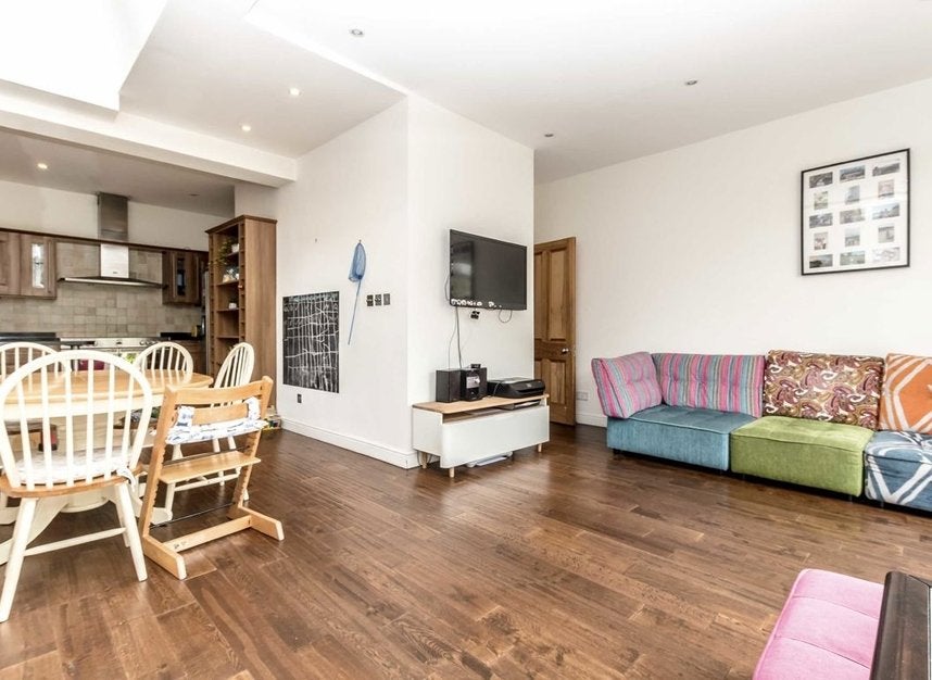 House The Crescent in Greater London