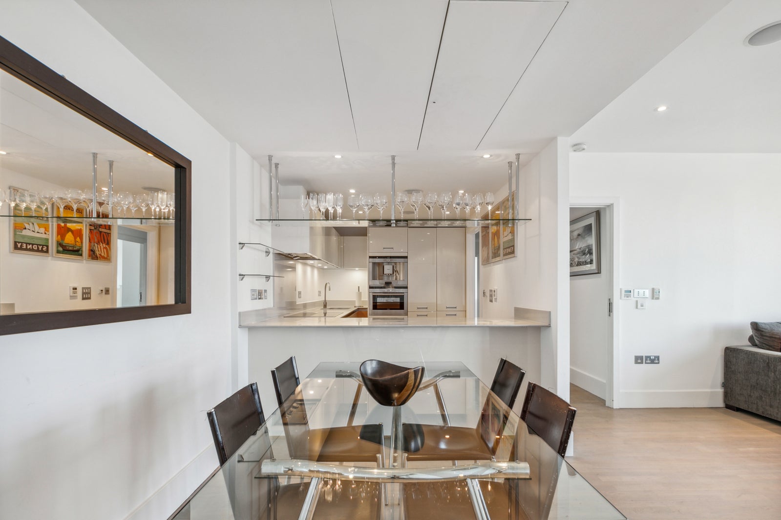 Flat Juniper Drive in Greater London