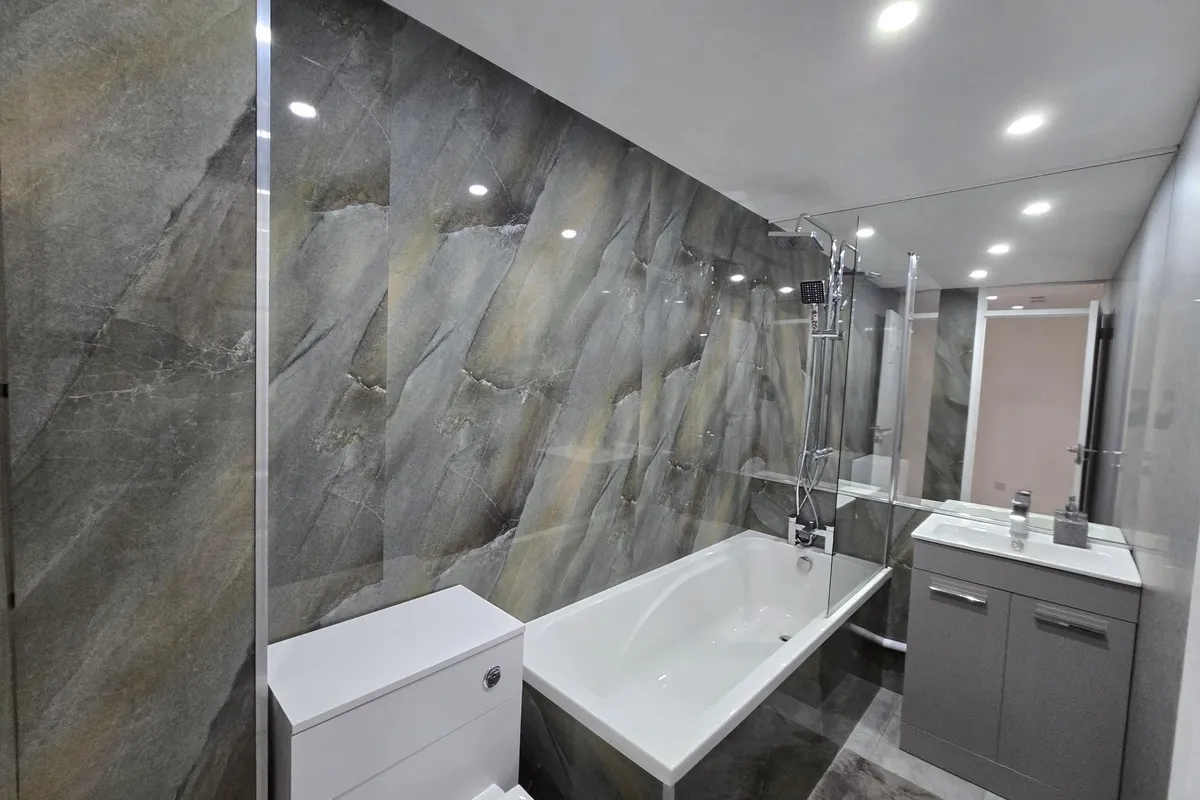 Flat Mahon Close in Greater London