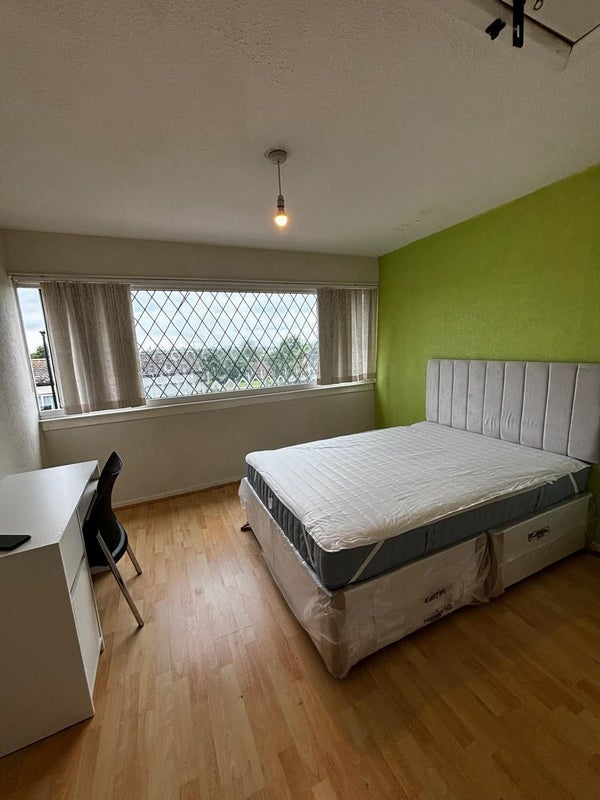 Room Ercall Close in Birmingham