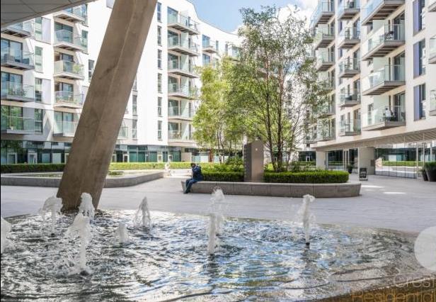 Flat Wellesley Road in Greater London
