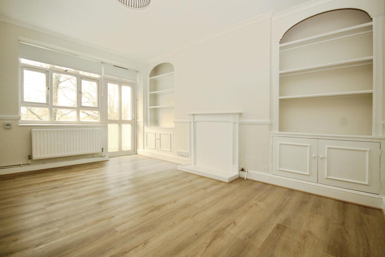 Flat Fayland Avenue in Greater London
