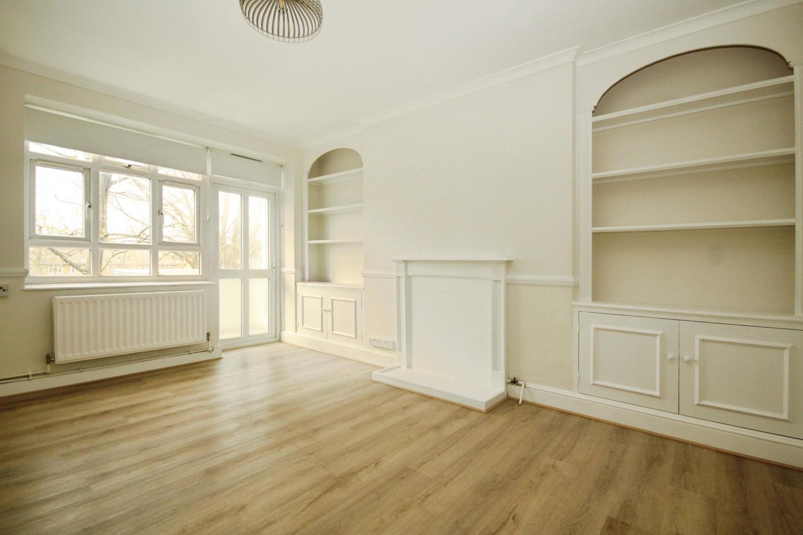 Flat Fayland Avenue in Greater London