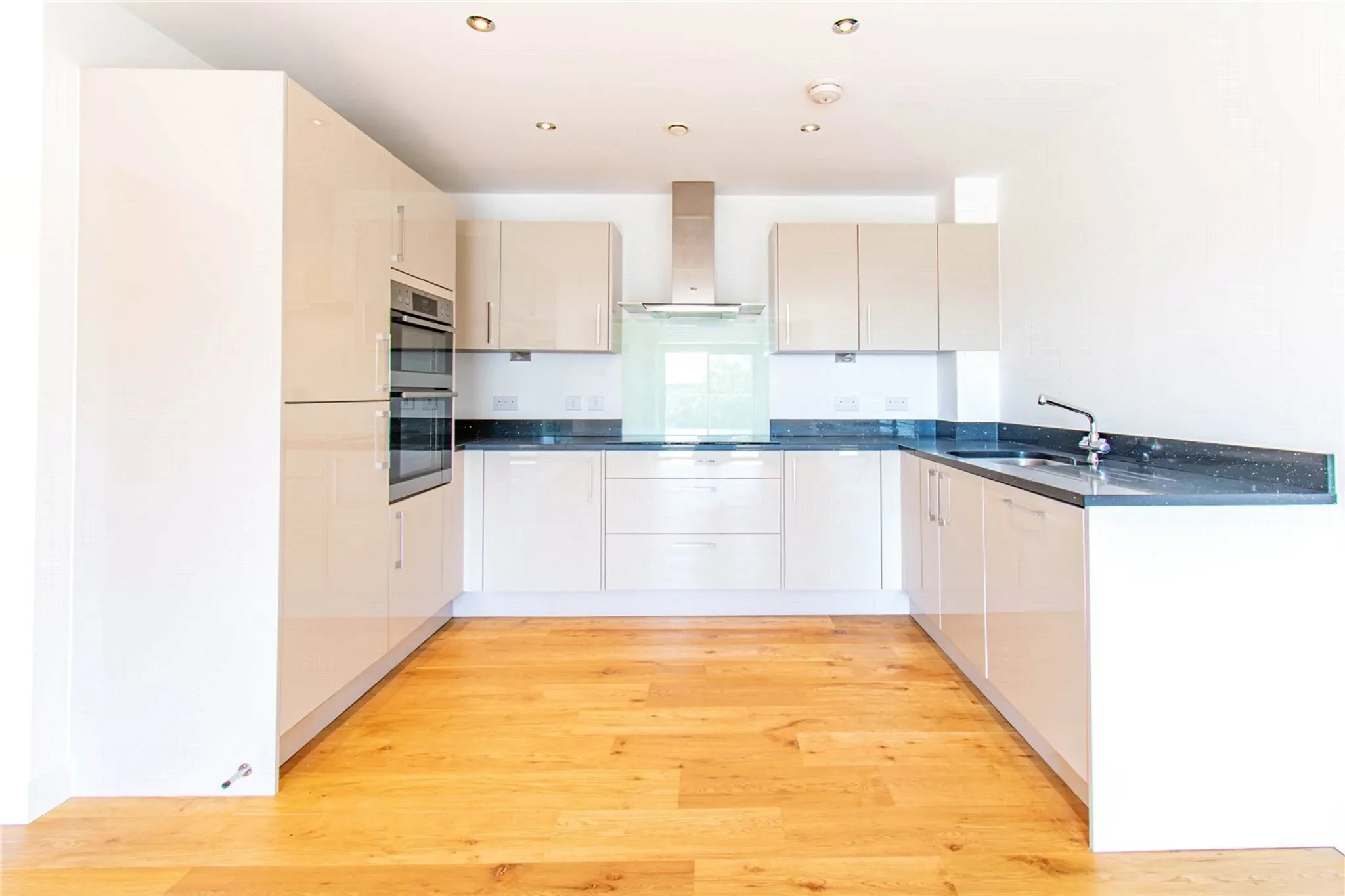 Flat Kingman Way in Greenham