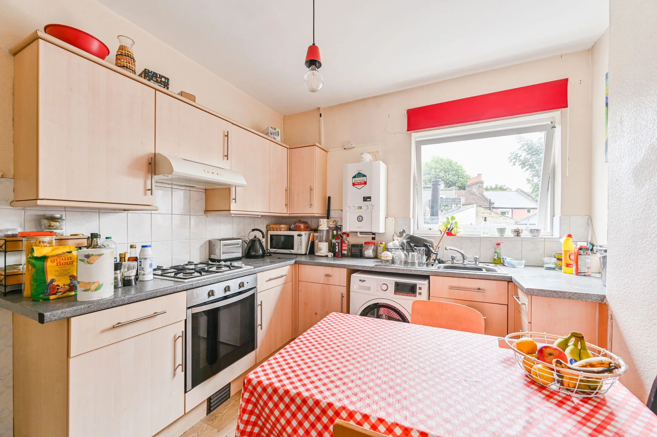 Flat Elcot Avenue in Greater London