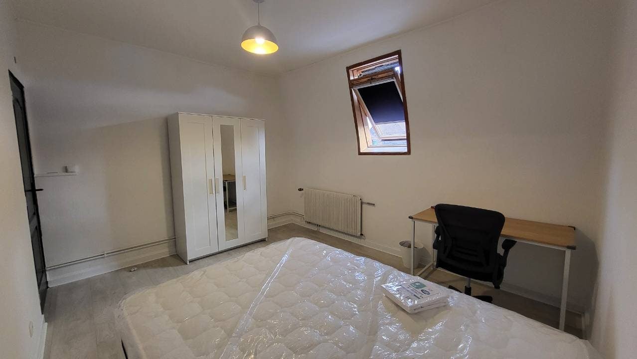 Room Rue Jean Monnet in Croix