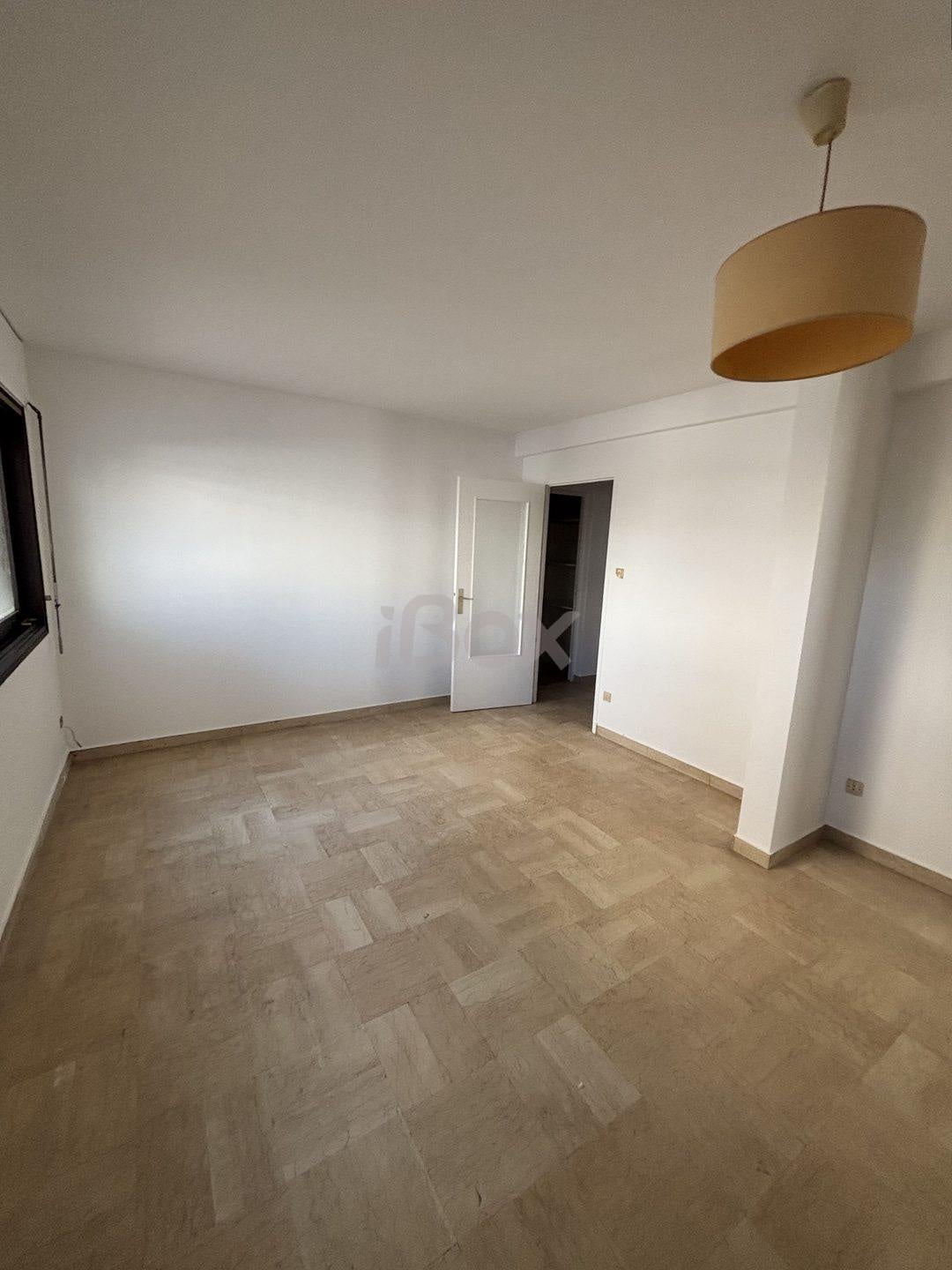Flat Avenue Benoît Malon in Toulon
