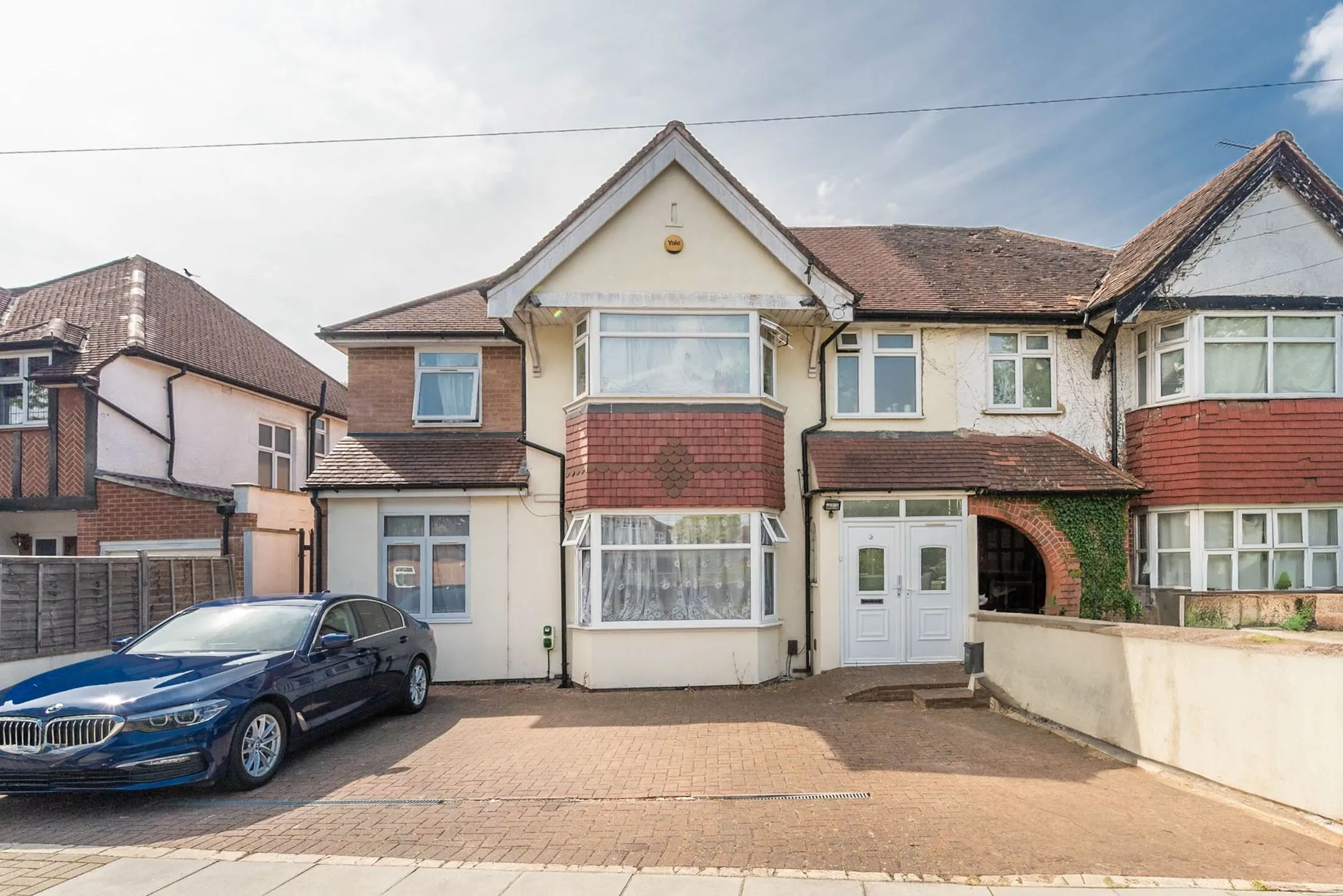 Room Moorcroft Way in Greater London
