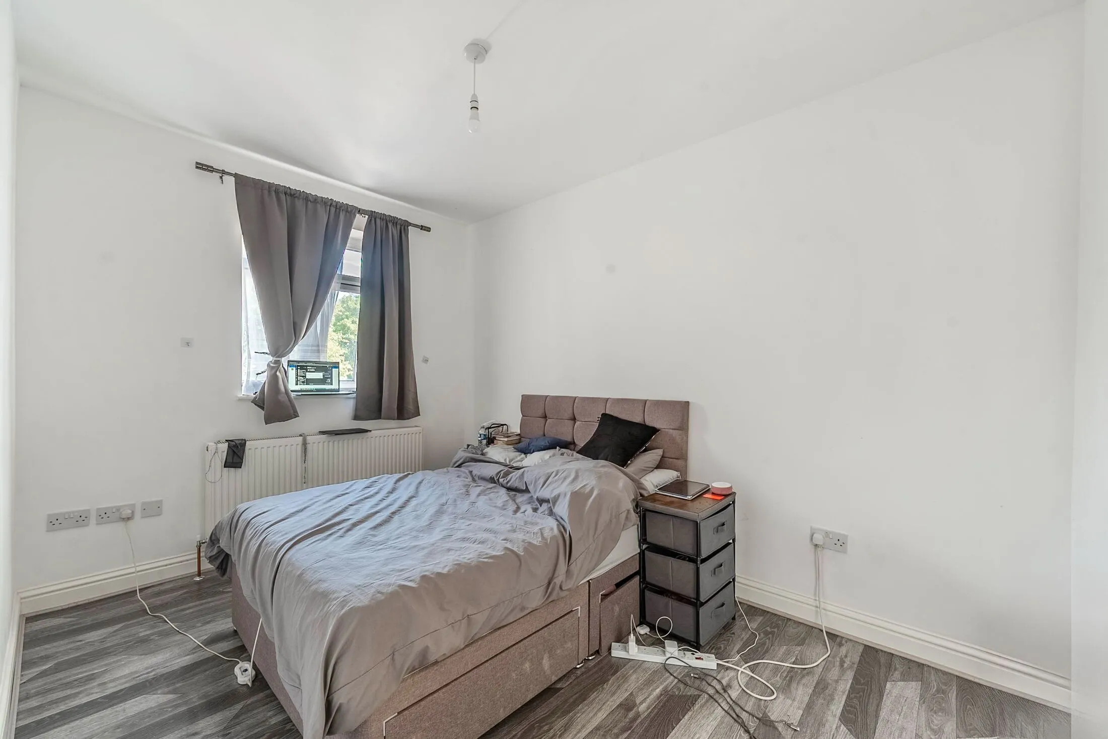 Room Moorcroft Way in Greater London