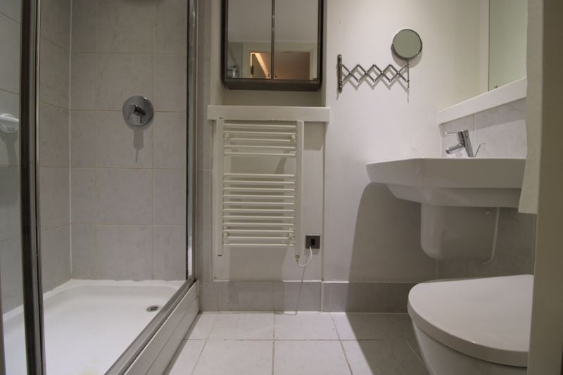 Flat Fairfax Road in Prestwich