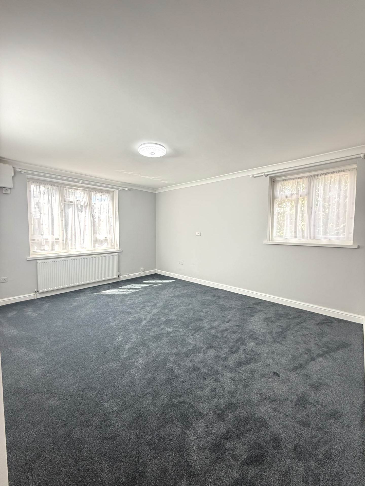Flat Norwood Close in Greater London